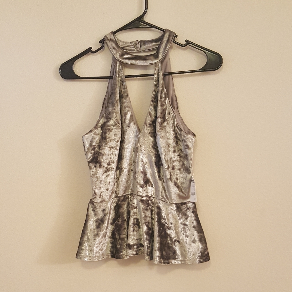 CHARLOTTE RUSSE SILVER TOP SIZE S
